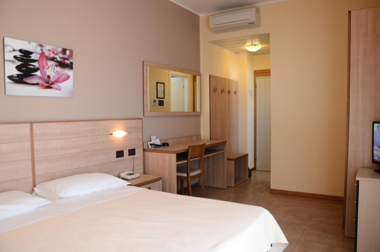 Hotel Mirage Milano Marittima Extérieur photo