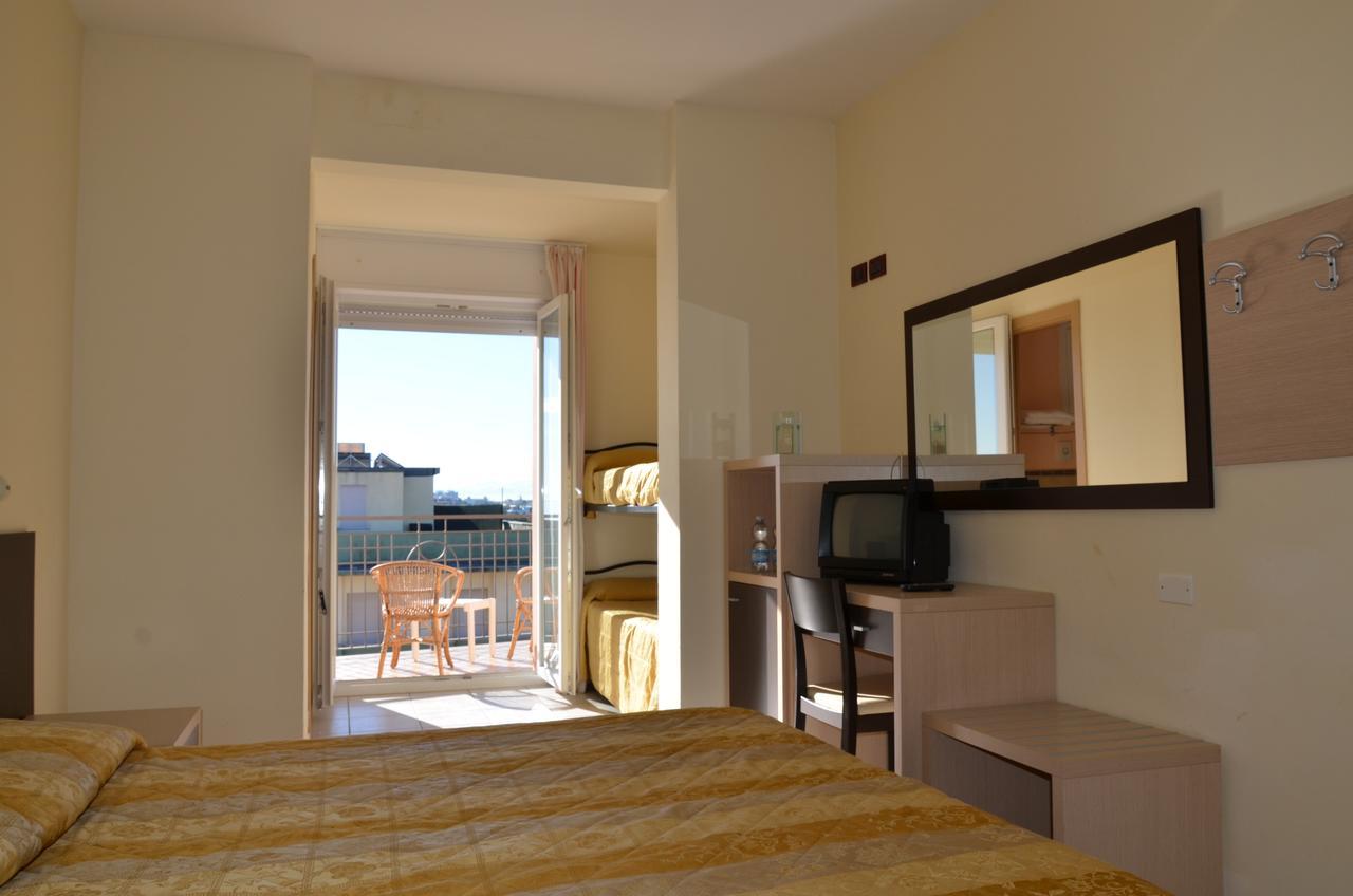 Hotel Mirage Milano Marittima Extérieur photo