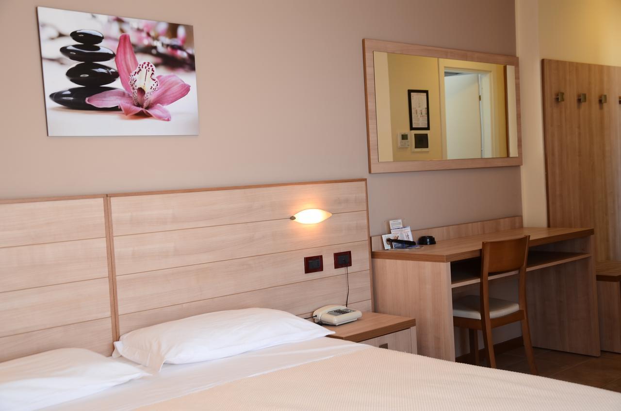 Hotel Mirage Milano Marittima Extérieur photo