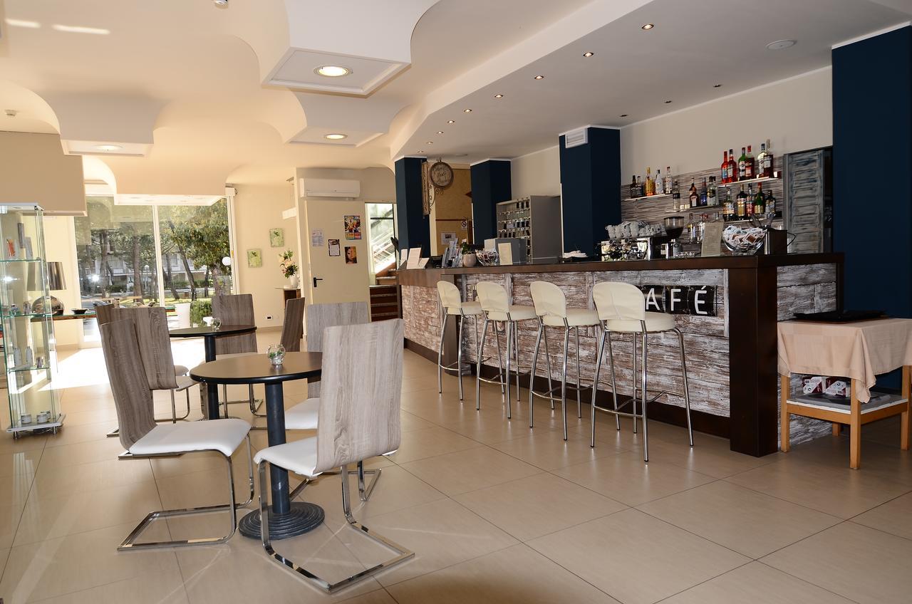 Hotel Mirage Milano Marittima Extérieur photo